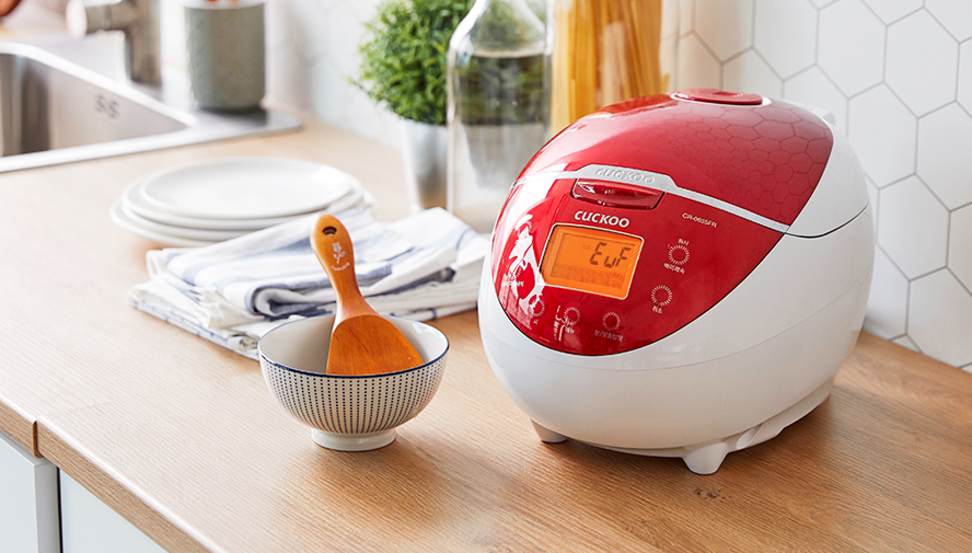 Cuckoo Micom 6-cup rice cooker CR-0655F white and red design